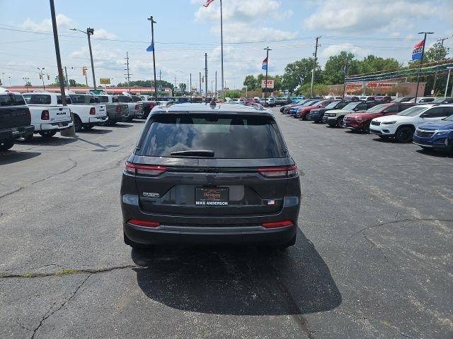 Jeep Grand Cherokee Laredo Altitude 4x4 2026