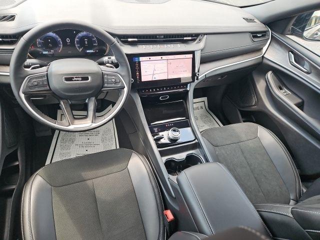 Jeep Grand Cherokee Laredo Altitude 4x4 2026
