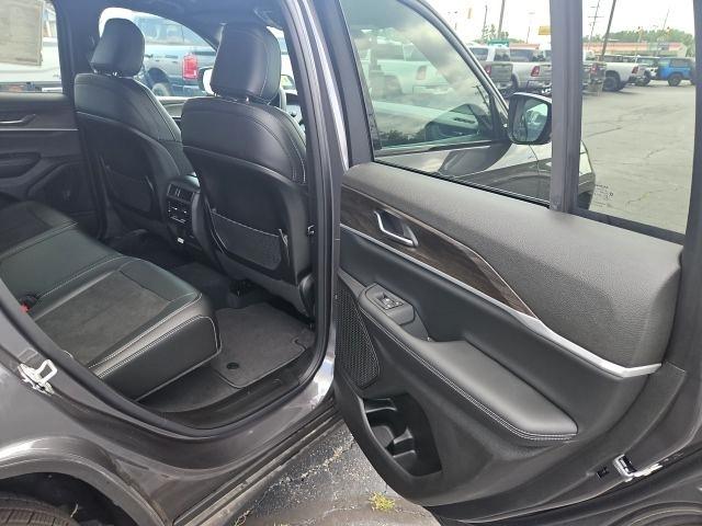Jeep Grand Cherokee Laredo Altitude 4x4 2026