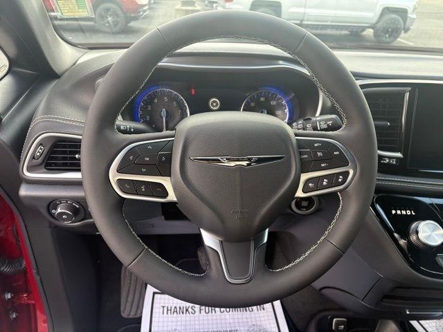 Chrysler Pacifica Select FWD 2026