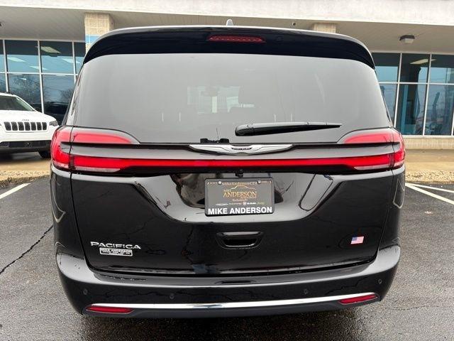 Chrysler Pacifica Select FWD 2026