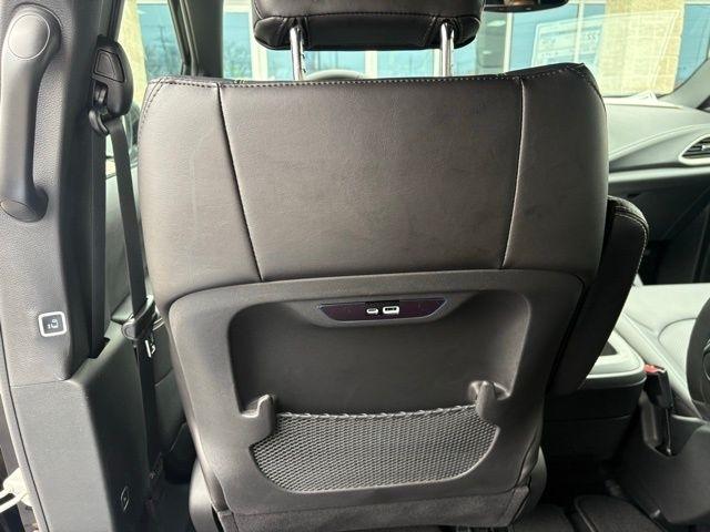 Chrysler Pacifica Select FWD 2026