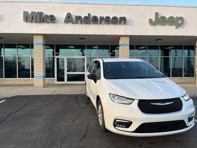 2026 Chrysler Pacifica Select FWD