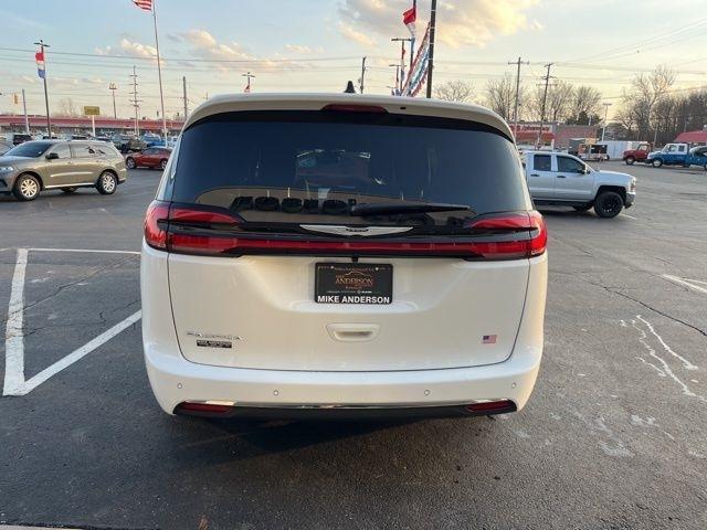 Chrysler Pacifica Select FWD 2026