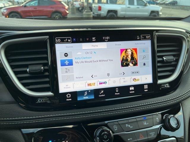 Chrysler Pacifica Select FWD 2026