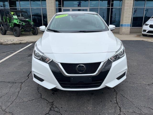 Nissan Versa SV CVT 2021