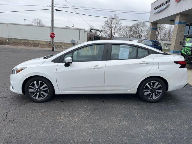 Nissan Versa SV CVT 2021