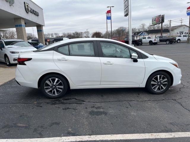 Nissan Versa SV CVT 2021