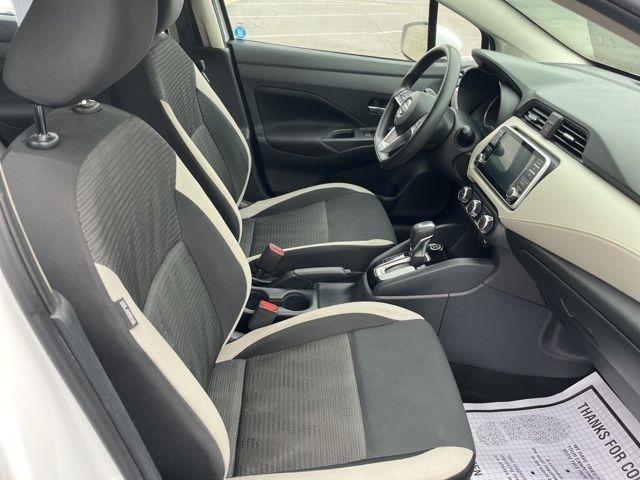 Nissan Versa SV CVT 2021