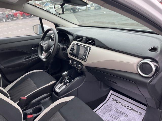 Nissan Versa SV CVT 2021