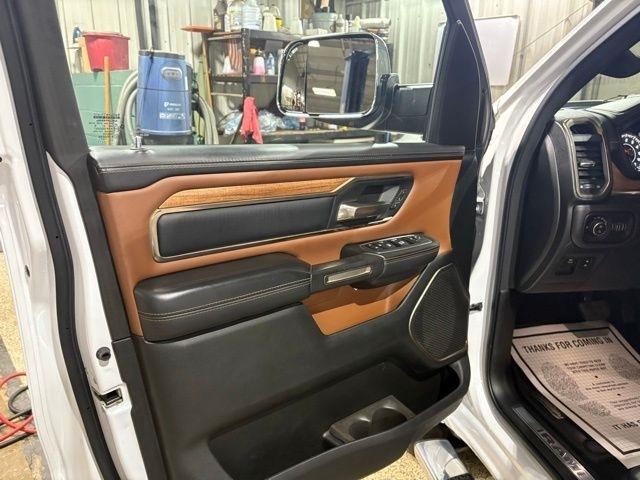 RAM 1500 Longhorn 4x4 Crew Cab 5'7" Box 2022