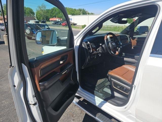 RAM 1500 Longhorn 4x4 Crew Cab 5'7" Box 2022