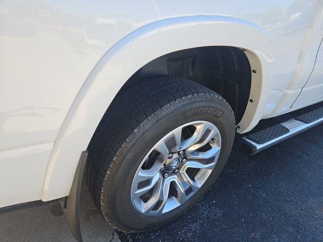 RAM 1500 Longhorn 4x4 Crew Cab 5'7" Box 2022