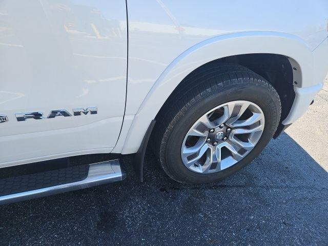 RAM 1500 Longhorn 4x4 Crew Cab 5'7" Box 2022