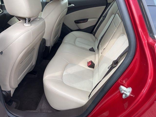 Buick Verano 4dr Sdn 2012
