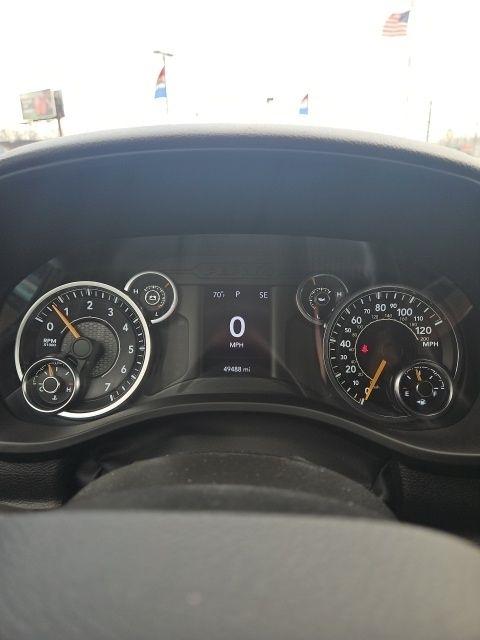 RAM 1500 Big Horn 4x4 Crew Cab 5'7" Box 2022