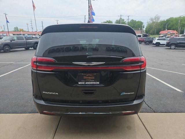 Chrysler Pacifica Hybrid Touring L FWD 2023