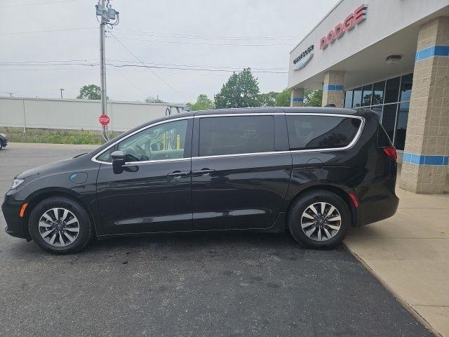 Chrysler Pacifica Hybrid Touring L FWD 2023