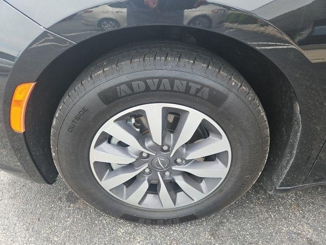 Chrysler Pacifica Hybrid Touring L FWD 2023