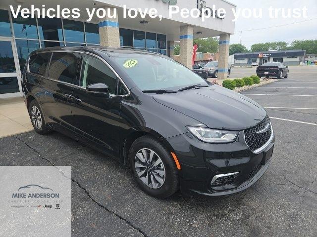 2023 Chrysler Pacifica Hybrid Touring L FWD