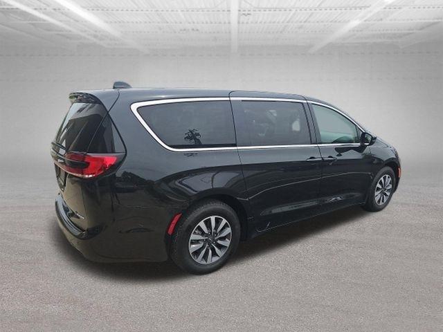 Chrysler Pacifica Hybrid Touring L FWD 2023