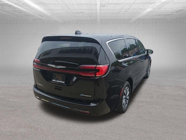Chrysler Pacifica Hybrid Touring L FWD 2023