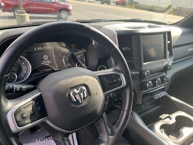 RAM 1500 Big Horn 4x4 Crew Cab 5'7" Box 2022
