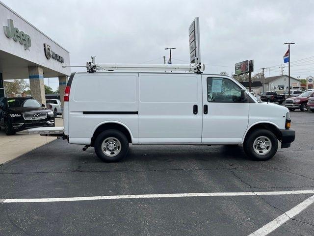 Chevrolet Express Cargo Van RWD 3500 135" 2019