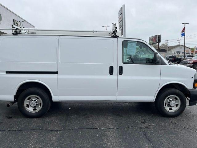 Chevrolet Express Cargo Van RWD 3500 135" 2019