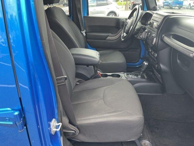 Jeep Wrangler Unlimited 4WD 4dr Sport 2014