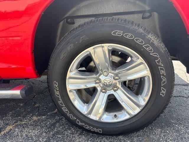 RAM 1500 4WD Crew Cab 140.5" Sport 2016