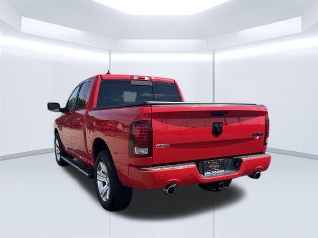 RAM 1500 4WD Crew Cab 140.5" Sport 2016
