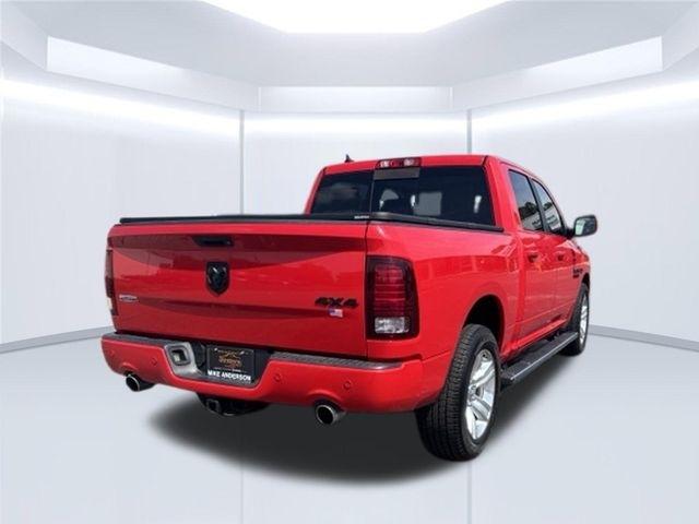 RAM 1500 4WD Crew Cab 140.5" Sport 2016