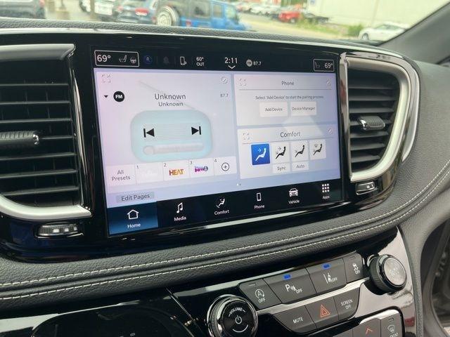 Chrysler Pacifica Touring L FWD 2021