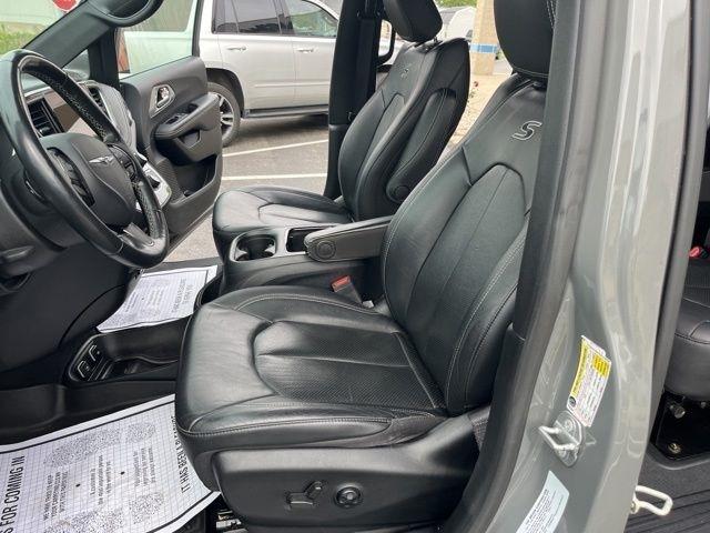 Chrysler Pacifica Touring L FWD 2021
