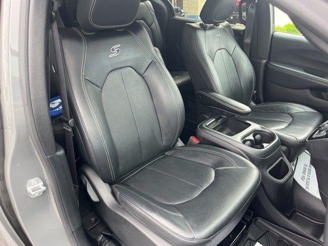 Chrysler Pacifica Touring L FWD 2021