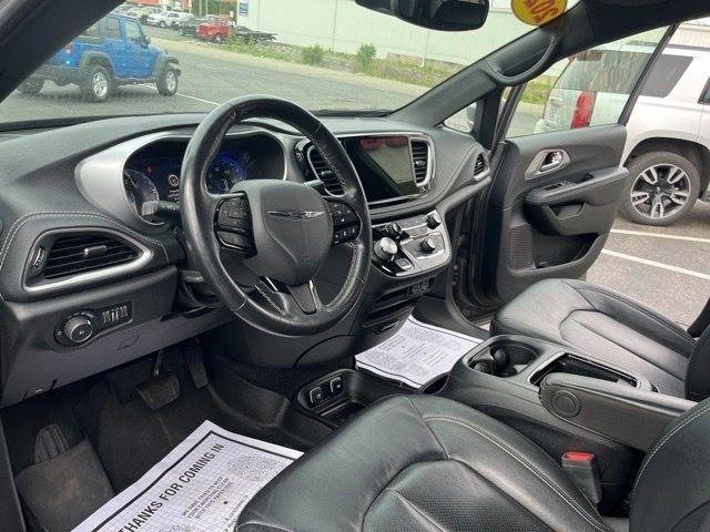 Chrysler Pacifica Touring L FWD 2021