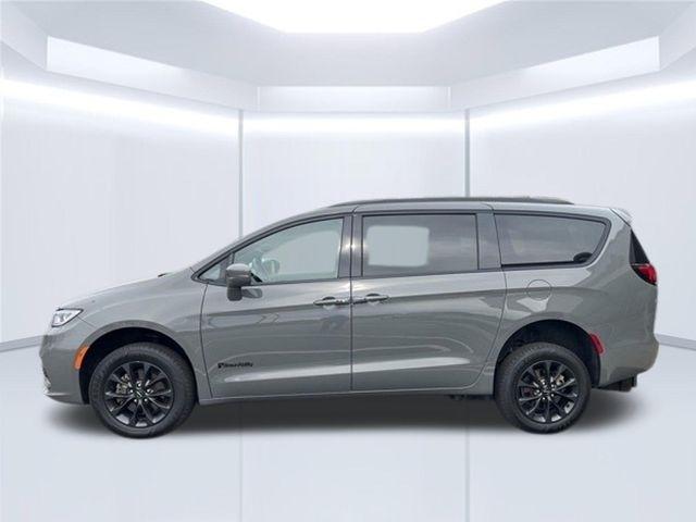 Chrysler Pacifica Touring L FWD 2021