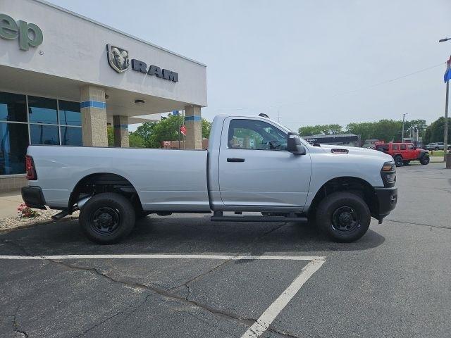 RAM 2500 Tradesman 4x4 Reg Cab 8' Box 2026