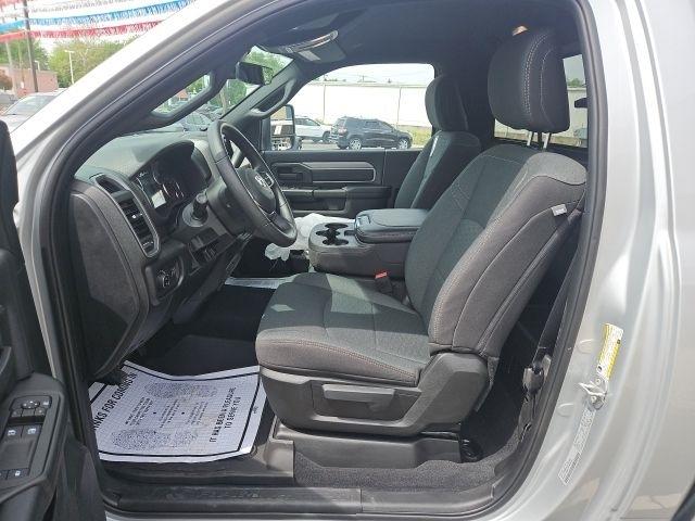 RAM 2500 Tradesman 4x4 Reg Cab 8' Box 2026