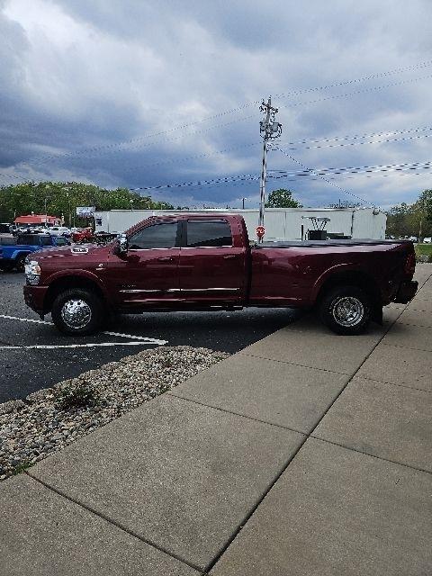 RAM 3500 Limited 4x4 Crew Cab 8' Box 2024