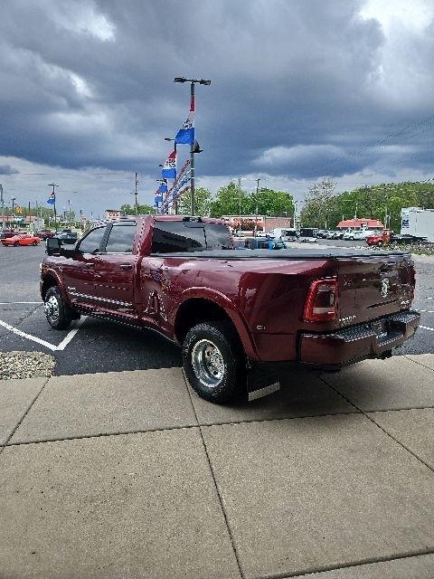 RAM 3500 Limited 4x4 Crew Cab 8' Box 2024