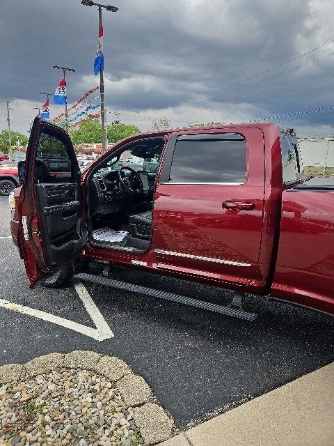 RAM 3500 Limited 4x4 Crew Cab 8' Box 2024
