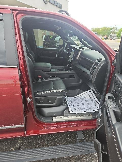 RAM 3500 Limited 4x4 Crew Cab 8' Box 2024