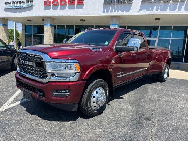 RAM 3500 Limited 4x4 Crew Cab 8' Box 2024
