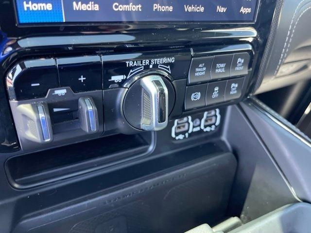 RAM 3500 Limited 4x4 Crew Cab 8' Box 2024