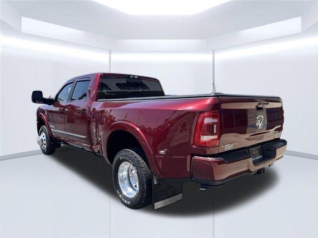 RAM 3500 Limited 4x4 Crew Cab 8' Box 2024