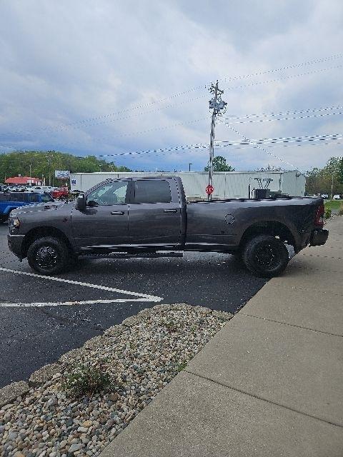 RAM 3500 Big Horn 4x4 Crew Cab 8' Box 2024