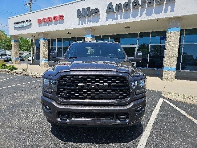 RAM 3500 Big Horn 4x4 Crew Cab 8' Box 2024