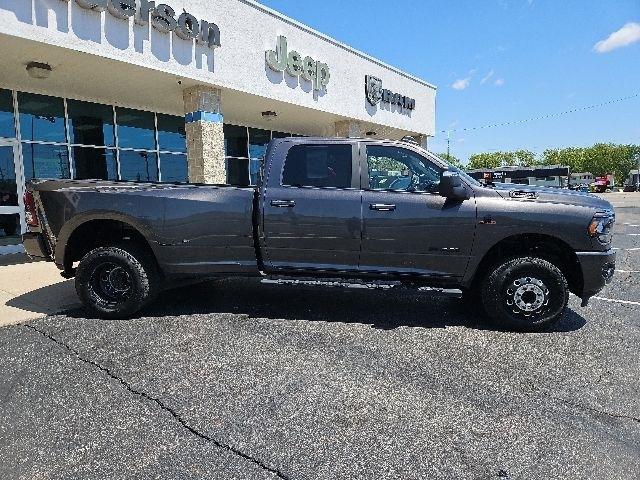 RAM 3500 Big Horn 4x4 Crew Cab 8' Box 2024